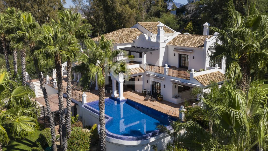 Villa Green Paradise: Luxurious Holiday Rental in El Paraíso, New Golden Mile