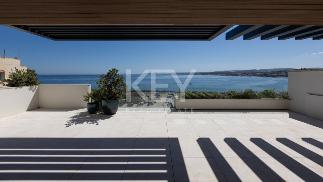 Beachfront luxury apartment key ready in Estepona