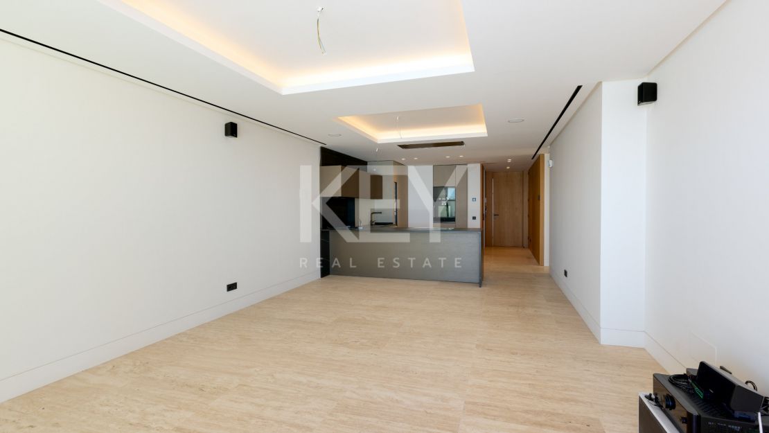 Beachfront luxury apartment key ready in Estepona