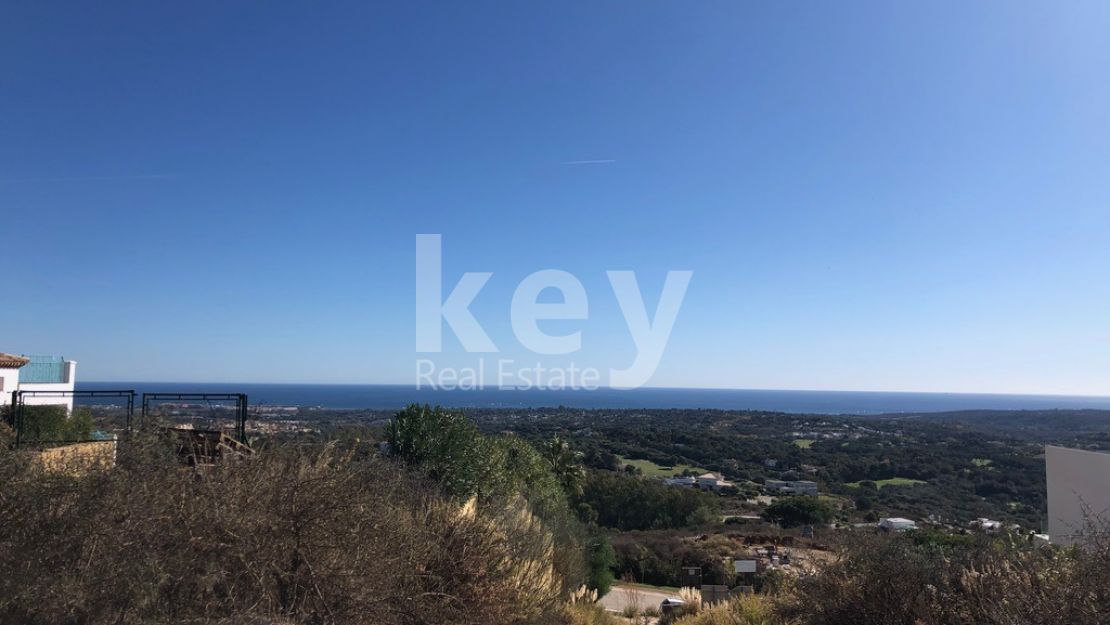 Panoramic sea and golf views plot and project for sale in La Reserva de Sotogrande
