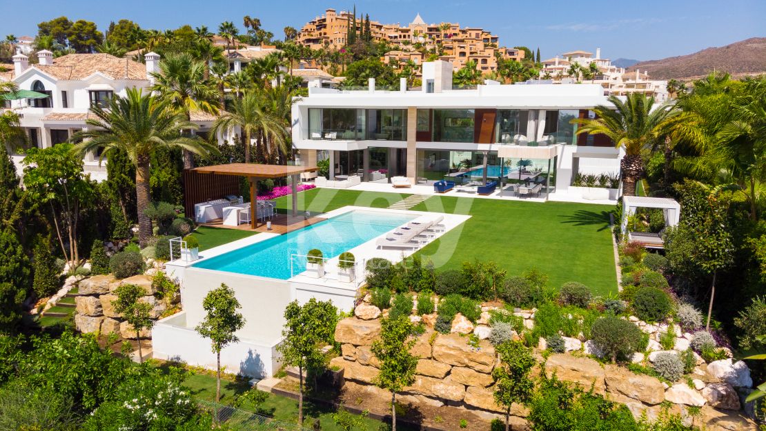 Villa Venere: Modern sea views villa for holiday rentals in Cerquilla, Nueva Andalucia