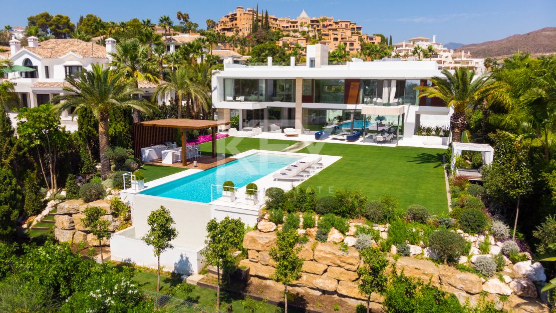 Villa Venere: A Modern villa for rent in the prestigious location in La Cerquilla, Nueva Andalucia, Marbella