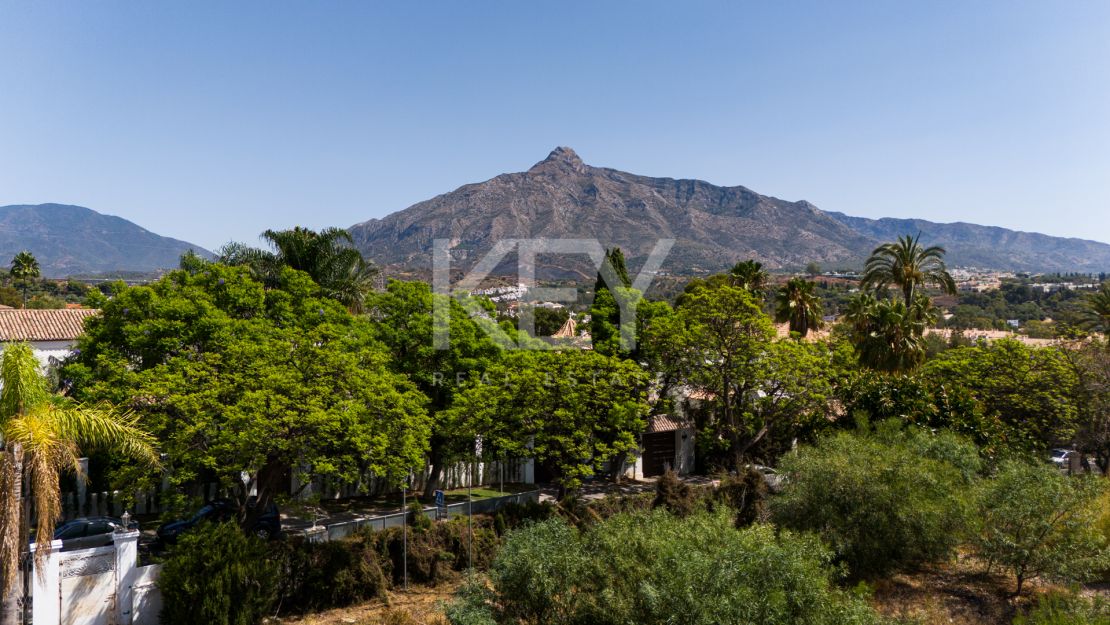 Prime residential Plot next to Puerto Banús in Atalaya de Rio Verde