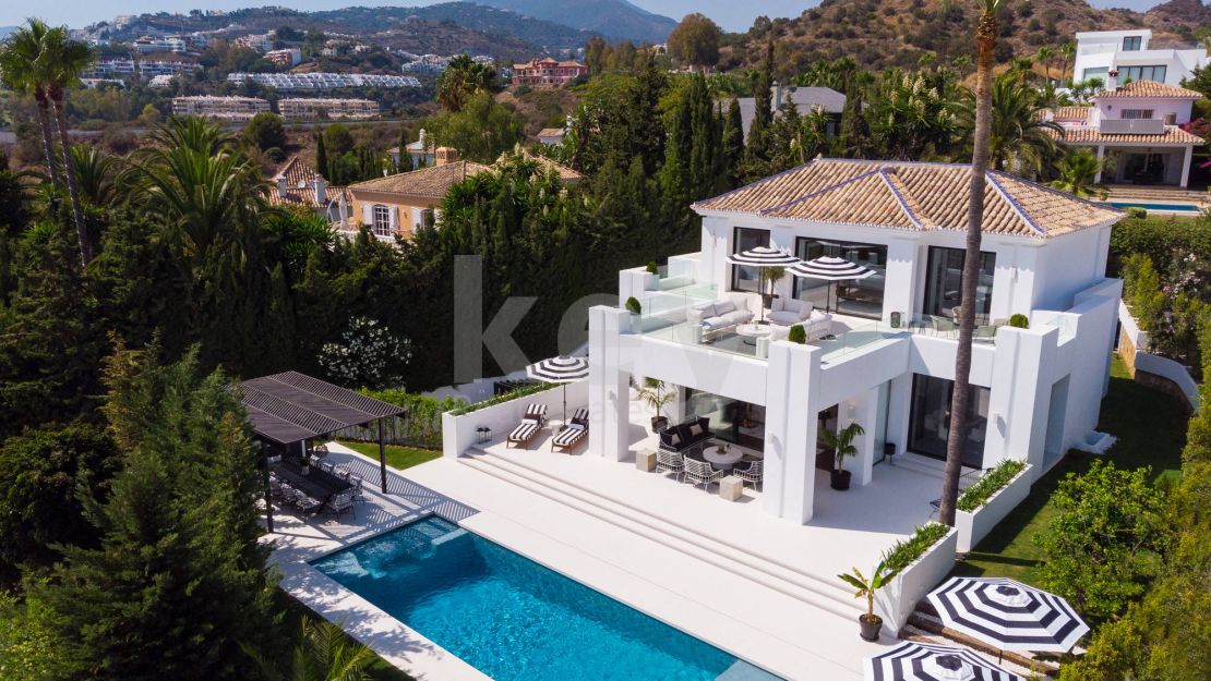 Villa Calma: Marvelous sea views villa for holiday rentals in Los Naranjos Golf, Nueva Andalucia