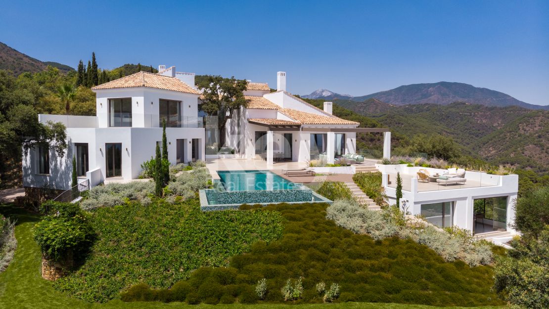 Newly built modern villa with sea views in El Madroñal, Benahavis
