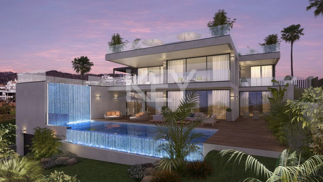 Luxury panoramic sea views villa in Cabopino golf, Marbella