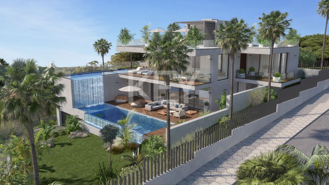 Luxury panoramic sea views villa in Cabopino golf, Marbella
