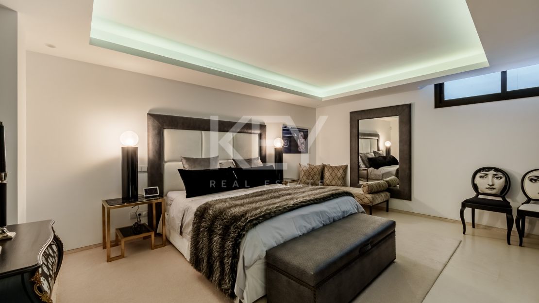 Refined modern Villa with panoramic views in the heart of Nueva Andalucía, Marbella