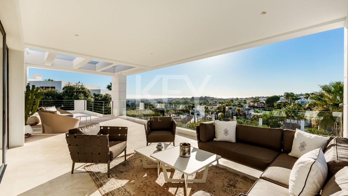 Refined modern Villa with panoramic views in the heart of Nueva Andalucía, Marbella