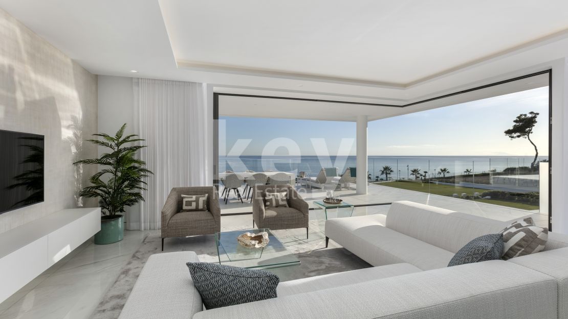 Harmony Apartment: Front-Line Beach Luxury on the New Golden Mile, Estepona