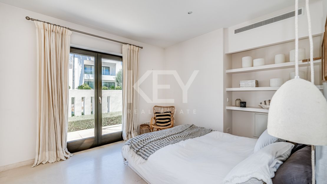 Villa Grecia: luxury villa in Altos de Puente Romano, Golden Mile 