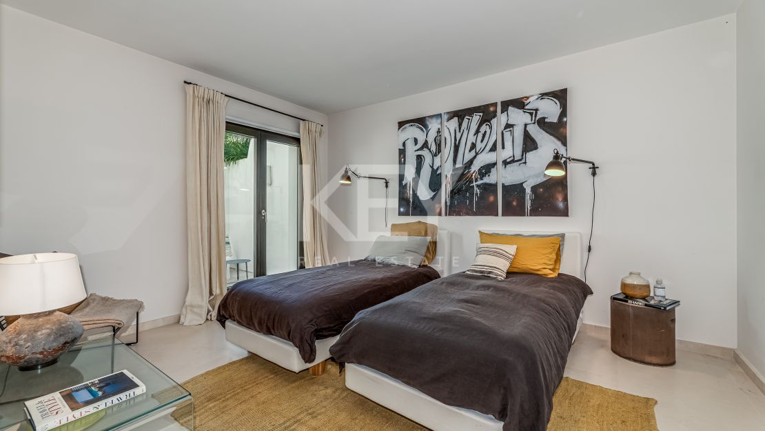 Villa Grecia: luxury villa in Altos de Puente Romano, Golden Mile 