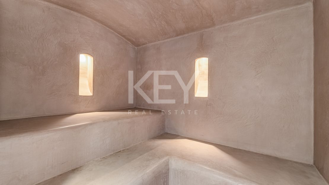 Villa Grecia: luxury villa in Altos de Puente Romano, Golden Mile 