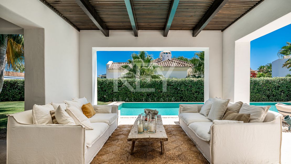 Villa Grecia: luxury villa in Altos de Puente Romano, Golden Mile 