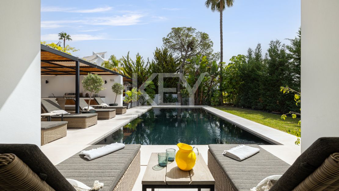Villa Cannes: Your Serene Haven for Holiday Rentals in Nueva Andalucia, Marbella