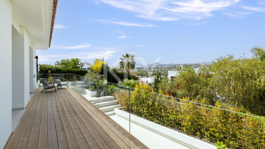 Villa Cannes: Your Serene Haven for Holiday Rentals in Nueva Andalucia, Marbella