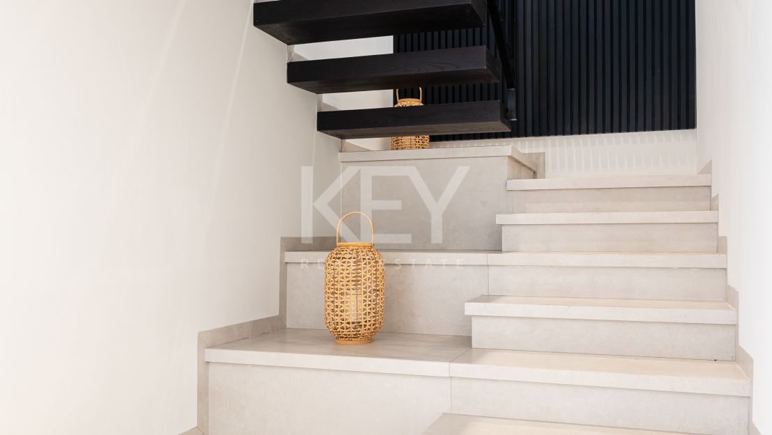 Villa Cannes: Your Serene Haven for Holiday Rentals in Nueva Andalucia, Marbella