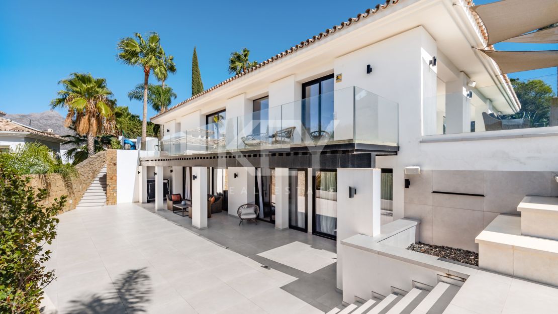 Villa Cannes: Your Serene Haven for Holiday Rentals in Nueva Andalucia, Marbella