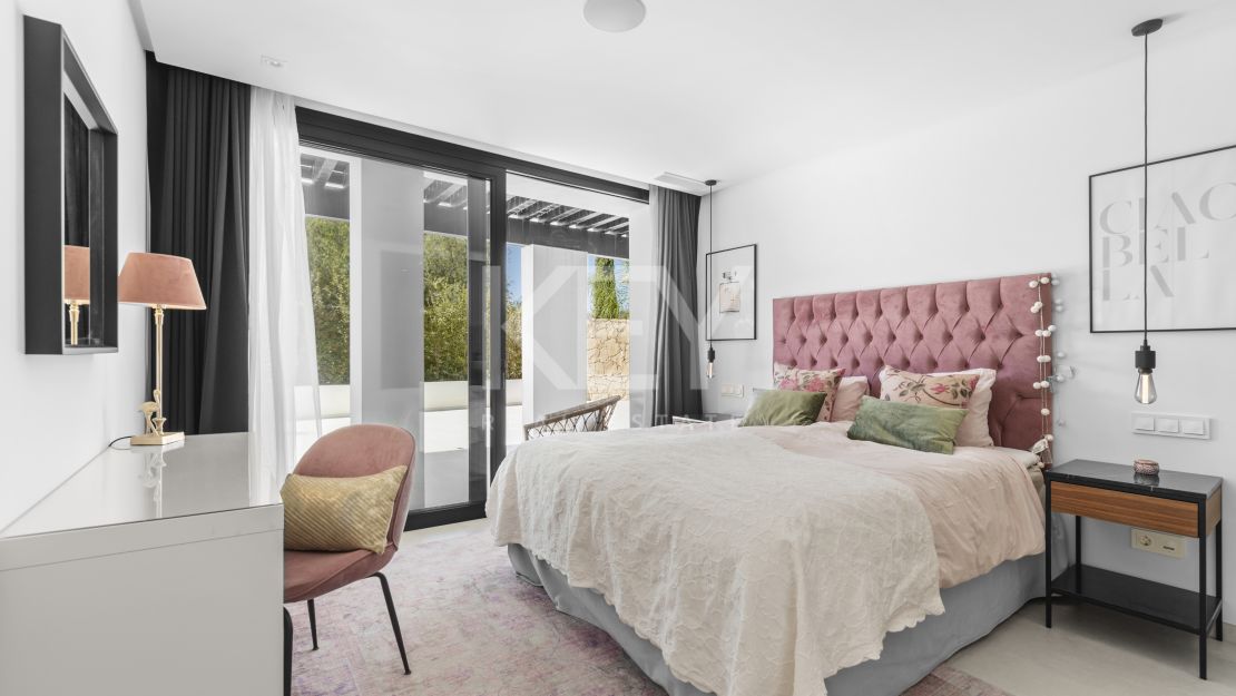 Villa Cannes: Your Serene Haven for Holiday Rentals in Nueva Andalucia, Marbella