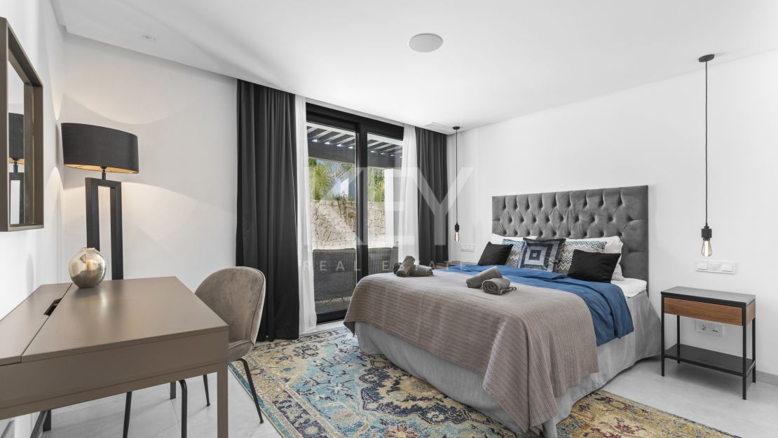 Villa Cannes: Your Serene Haven for Holiday Rentals in Nueva Andalucia, Marbella