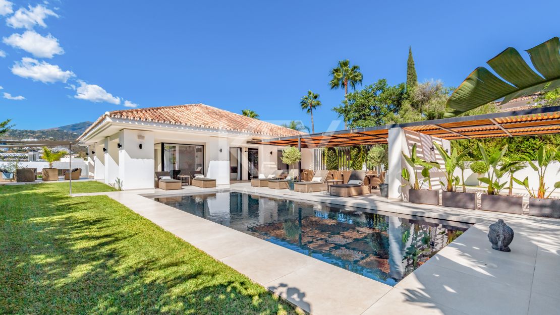 Villa Cannes: Your Serene Haven for Holiday Rentals in Nueva Andalucia, Marbella