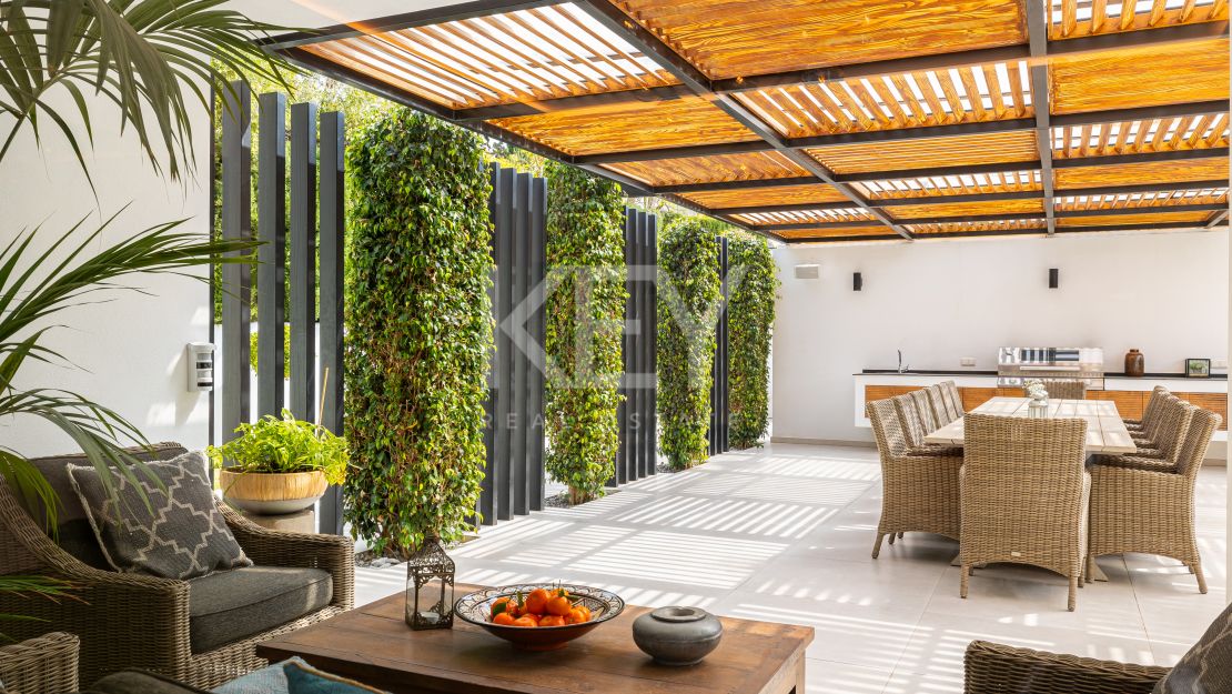 Villa Cannes: Your Serene Haven for Holiday Rentals in Nueva Andalucia, Marbella