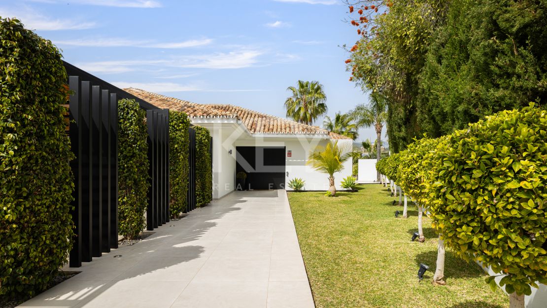 Villa Cannes: Your Serene Haven for Holiday Rentals in Nueva Andalucia, Marbella