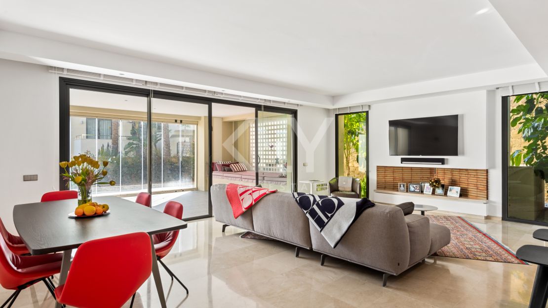 Luxury ground floor apartment in Golden Mile, Marbella