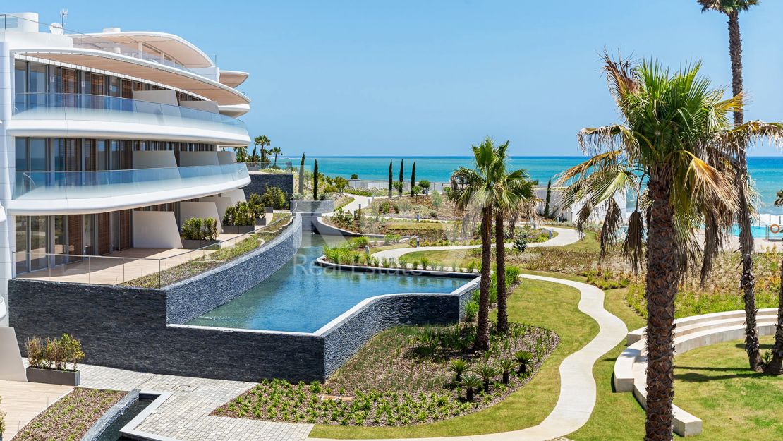 Stunning beachfront apartment in New Golden Mile, Marbella