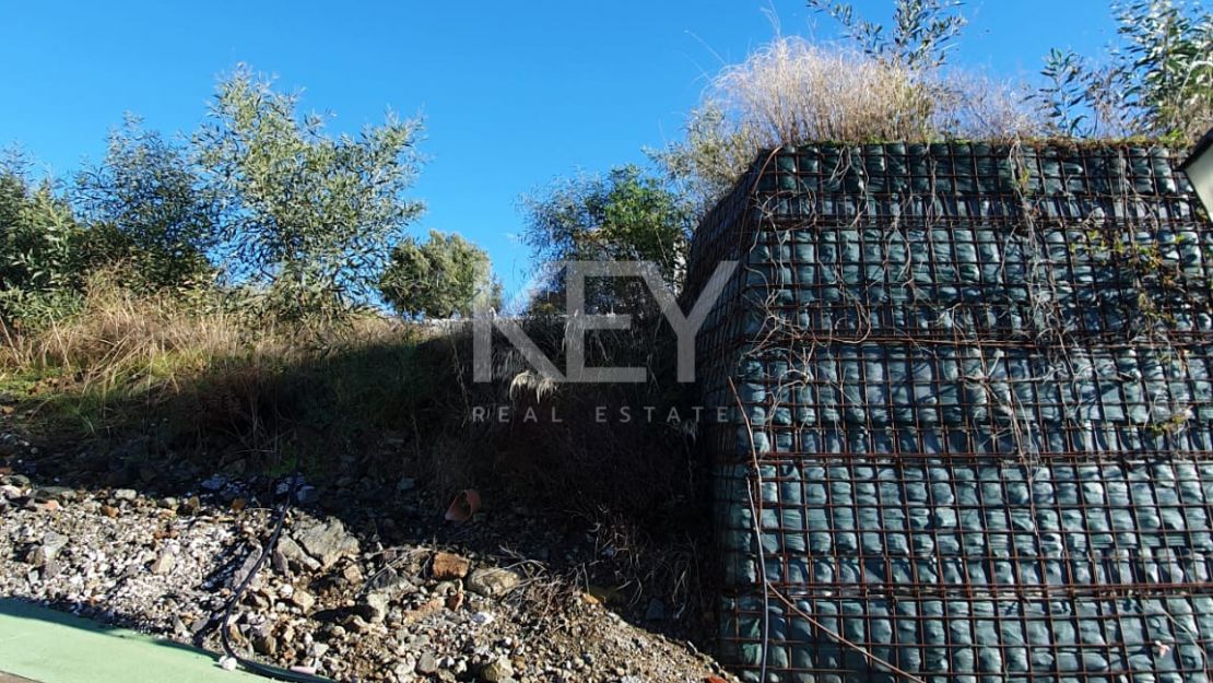 Last panoramic sea view Plot with luxury villa project in gated community of Lomas de La Quinta, Benahavís