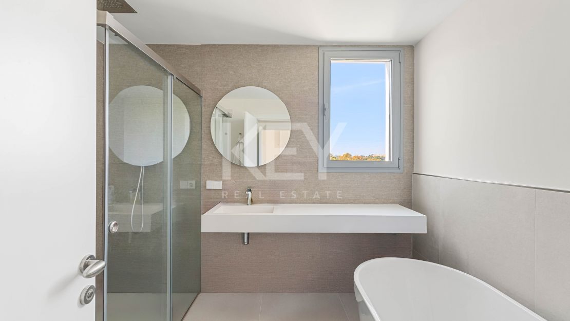 Sea views modern house in Guadalmina Alta, San Pedro