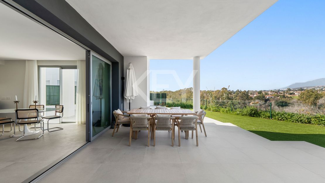 Sea views modern house in Guadalmina Alta, San Pedro