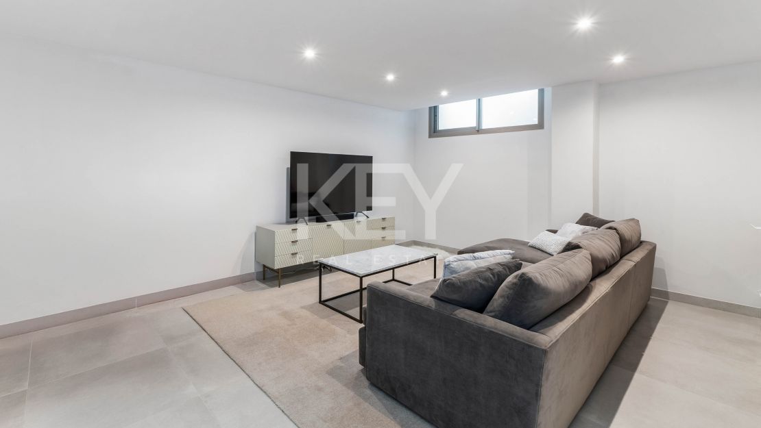 Sea views modern house in Guadalmina Alta, San Pedro