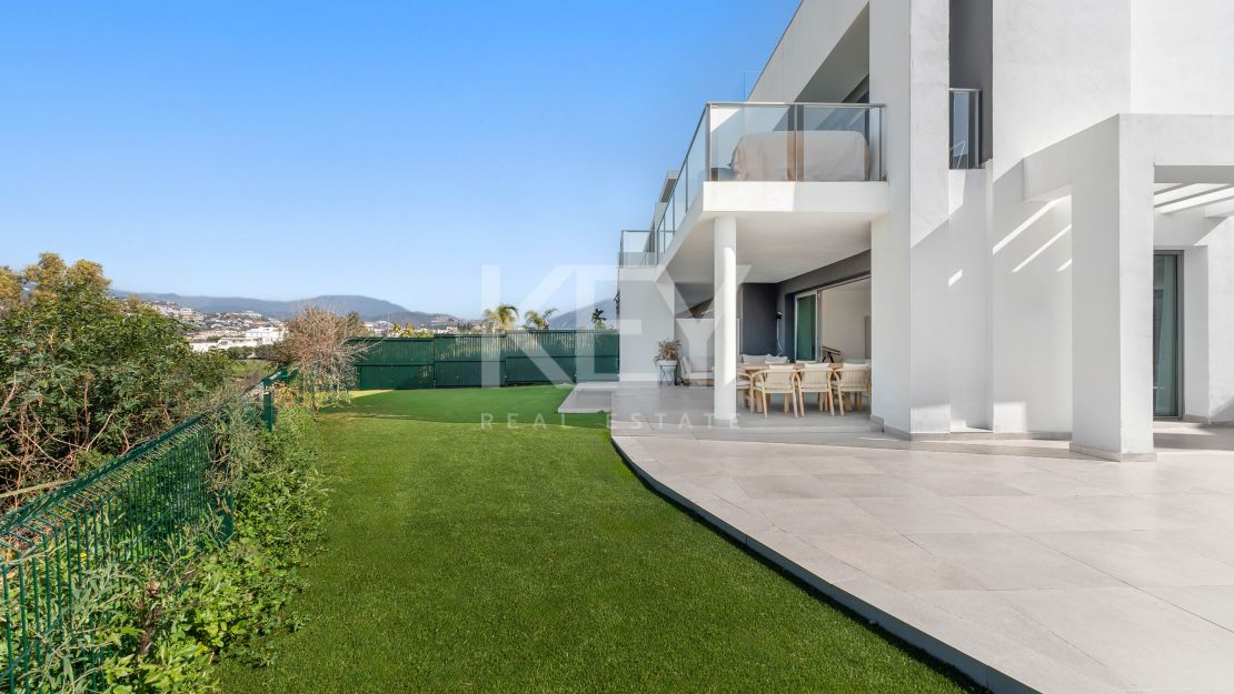 Sea views modern house in Guadalmina Alta, San Pedro