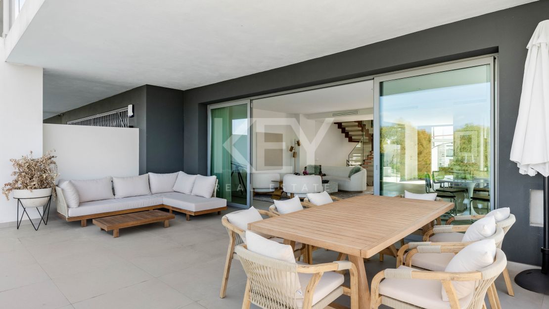 Sea views modern house in Guadalmina Alta, San Pedro