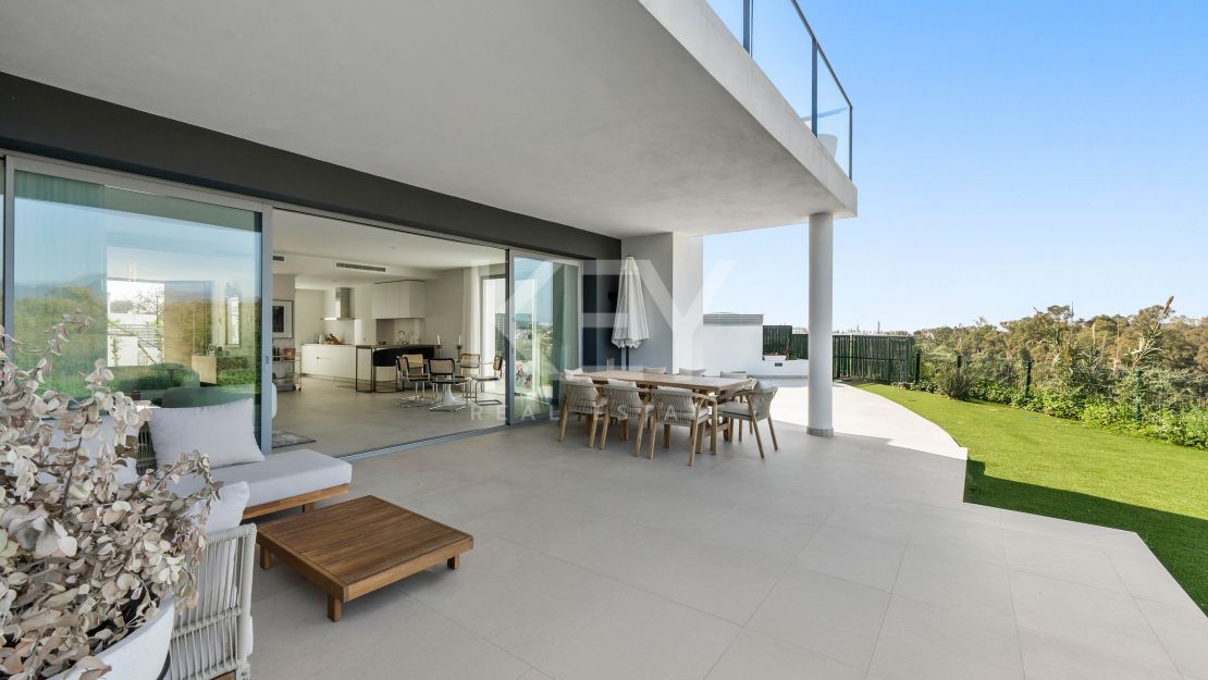 Sea views modern house in Guadalmina Alta, San Pedro