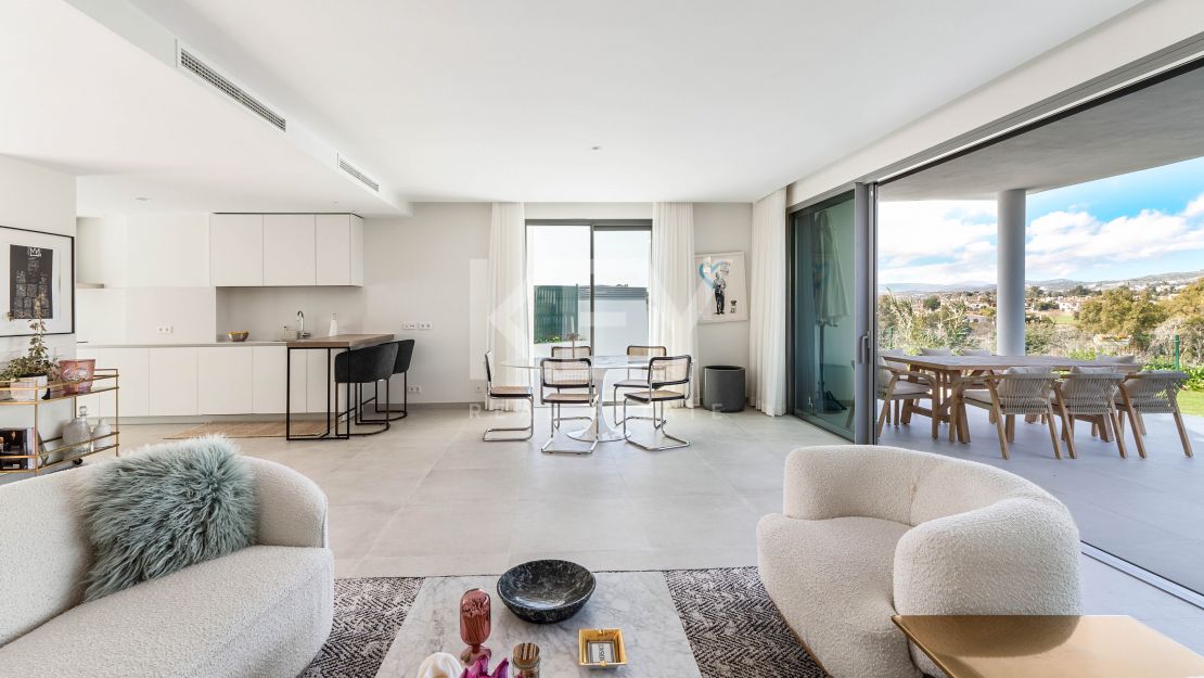 Sea views modern house in Guadalmina Alta, San Pedro