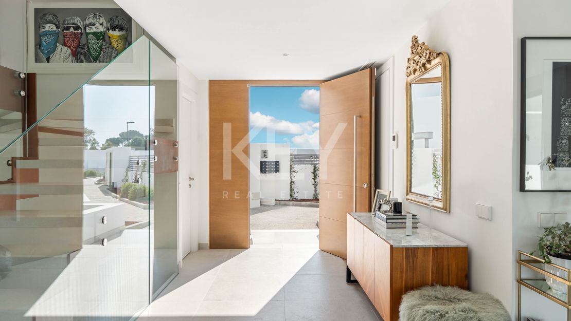 Sea views modern house in Guadalmina Alta, San Pedro