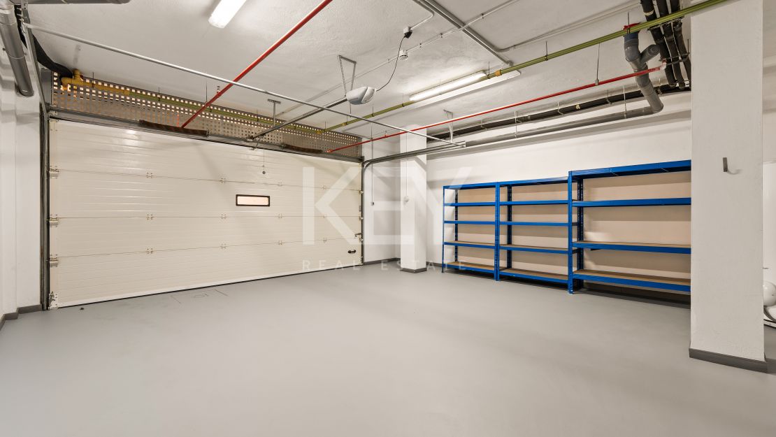 Sea views luxury townhouse in Golden Mile, Marbella