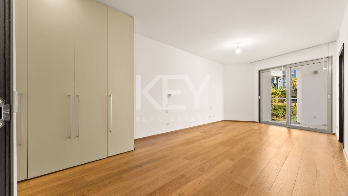 Sea views luxury townhouse in Golden Mile, Marbella