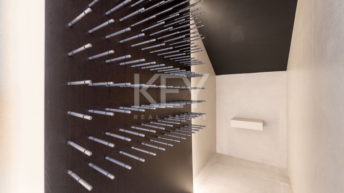 Contemporary villa in gated community and walking distance to the beach in Golden Mile, Marbella 