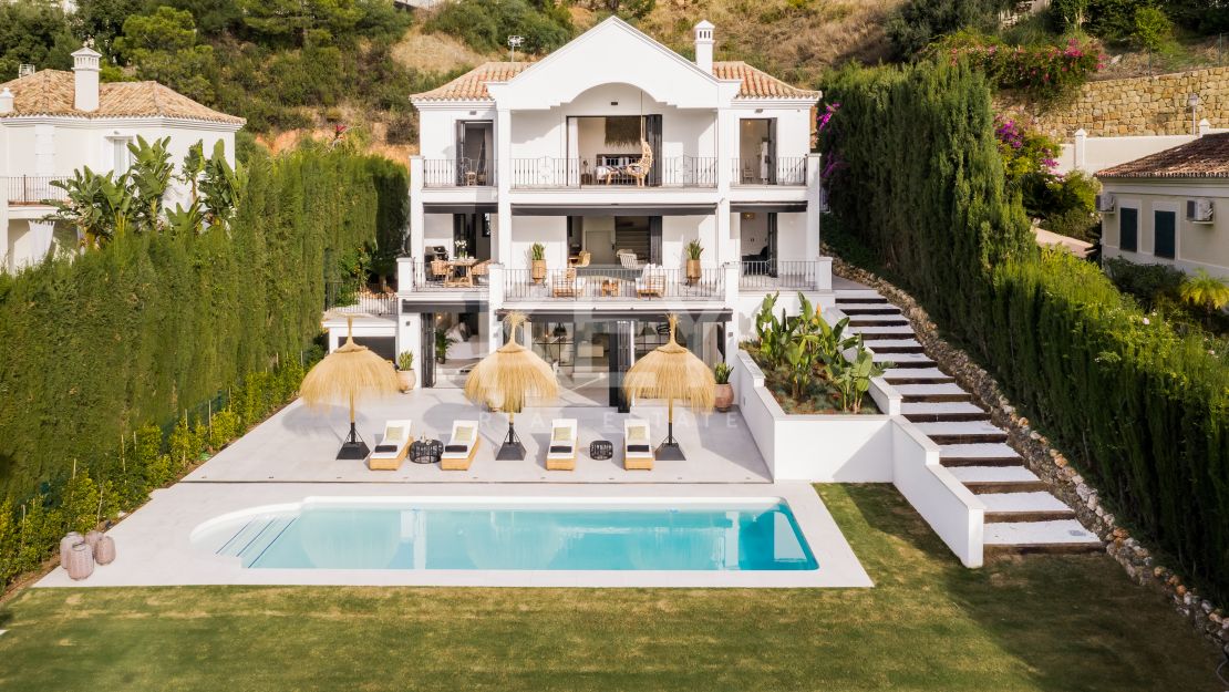 Newly renovated modern Villa for sale and holiday rental in Benahavis