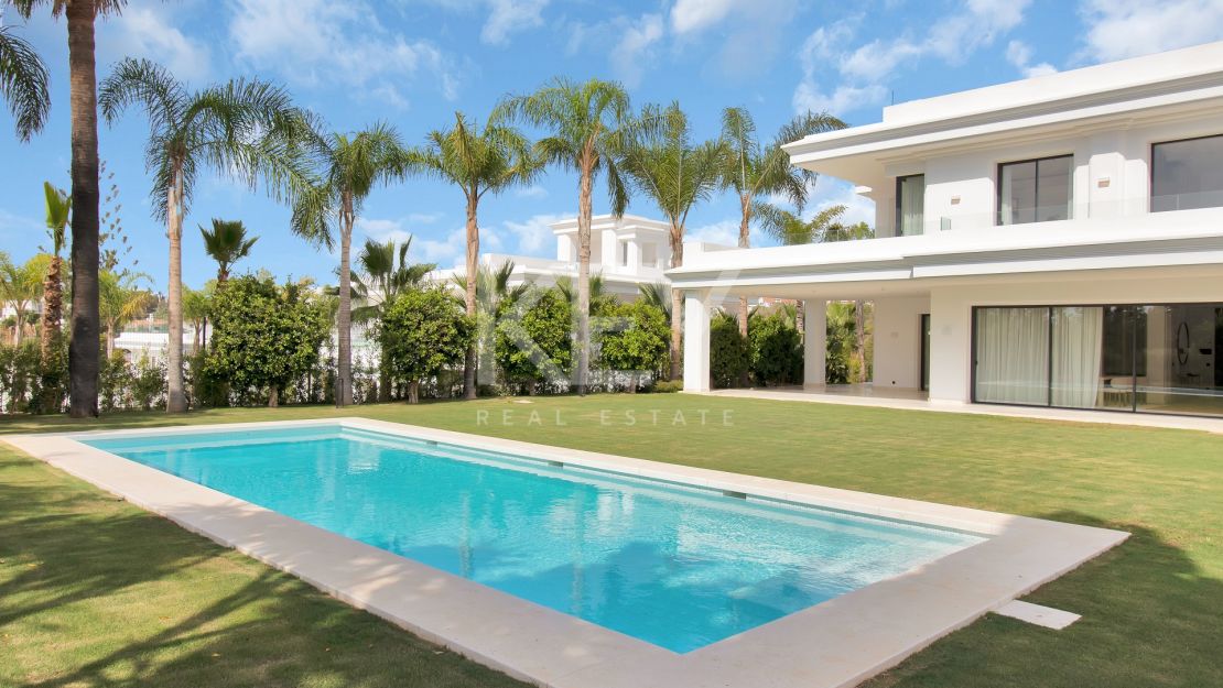 New luxury villa close to the beach in Lomas de Marbella Club, Golden Mile