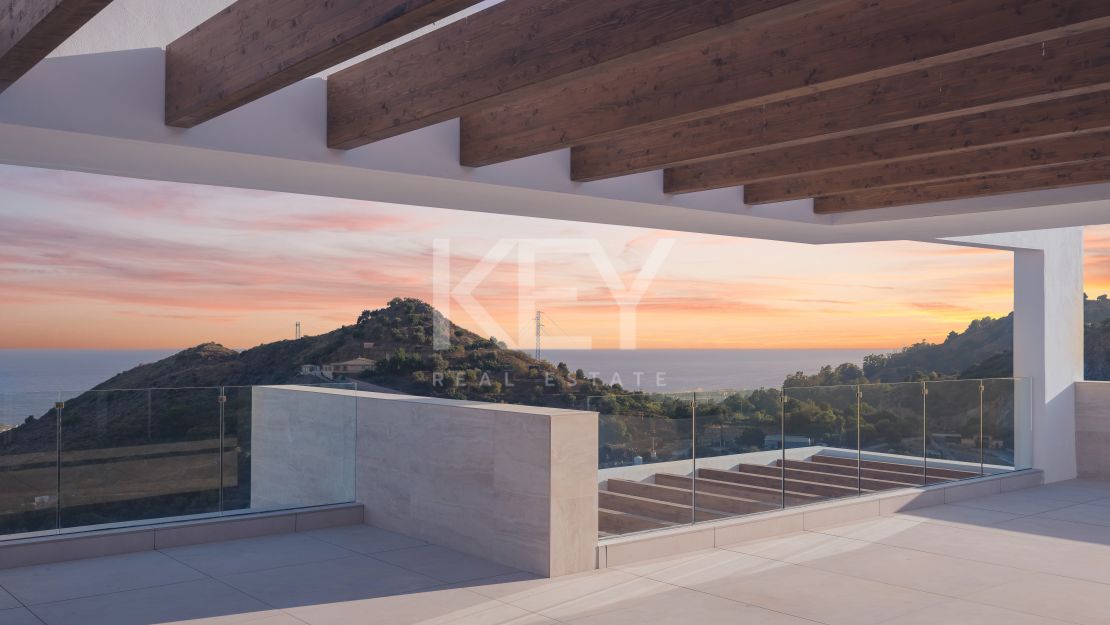 Apartamento con vistas al mar Mediterráneo en venta en Marbella