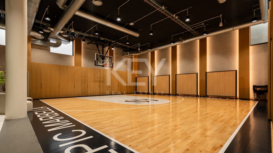 Stunning sea views Sky Villa furnished by FENDI CASA in privileged location, The Golden Mile