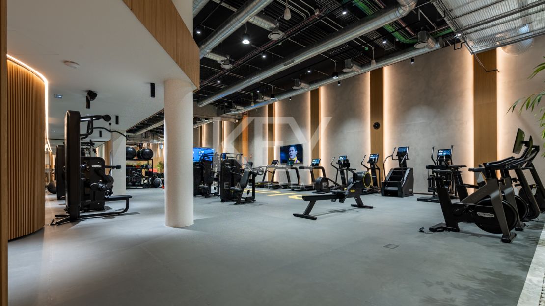 Stunning sea views Sky Villa furnished by FENDI CASA in privileged location, The Golden Mile