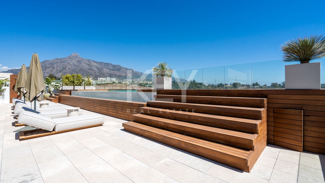 Stunning sea views Sky Villa furnished by FENDI CASA in privileged location, The Golden Mile