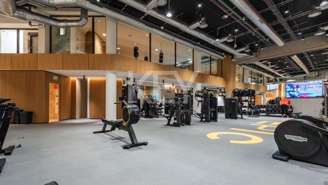 Stunning sea views Sky Villa furnished by FENDI CASA in privileged location, The Golden Mile