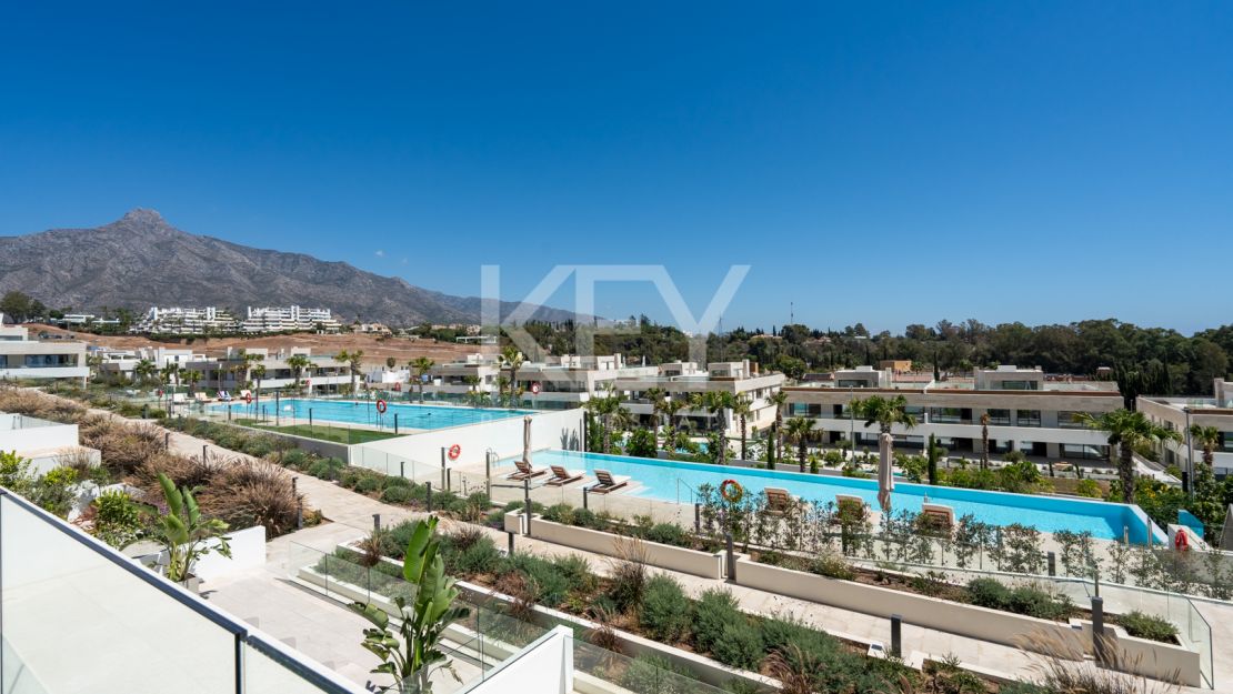 Stunning sea views Sky Villa furnished by FENDI CASA in privileged location, The Golden Mile