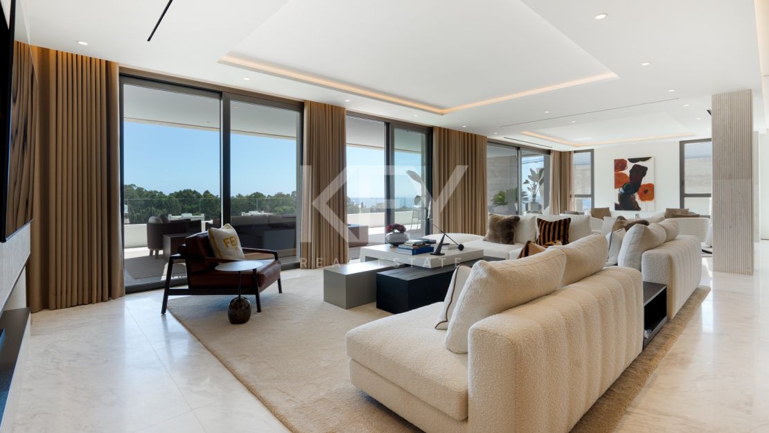 Stunning sea views Sky Villa furnished by FENDI CASA in privileged location, The Golden Mile